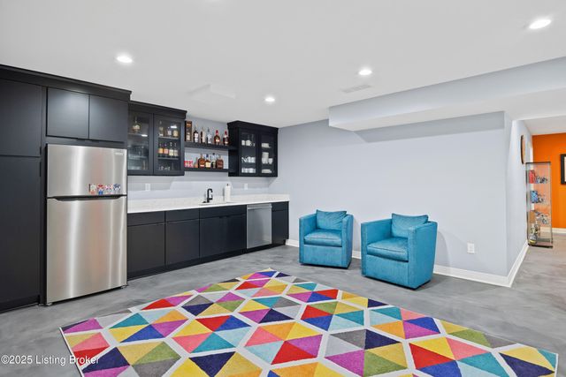 11101 Pebble Creek Dr, Louisville, KY 40241