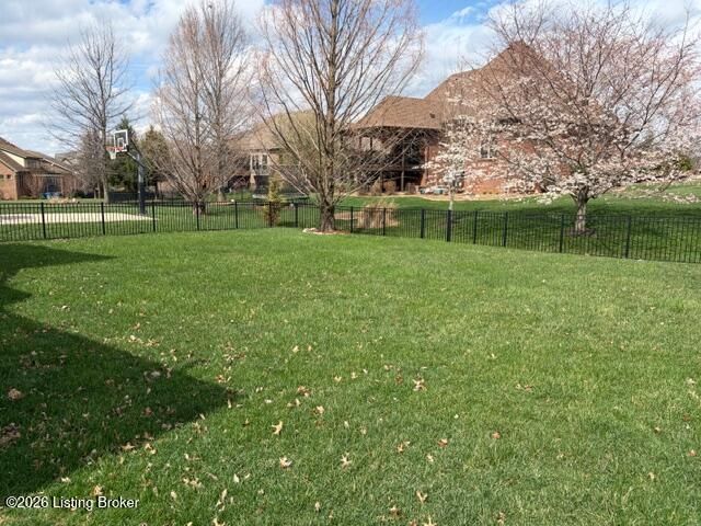 11101 Pebble Creek Dr, Louisville, KY 40241