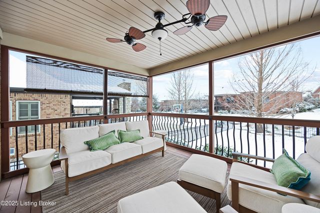 11101 Pebble Creek Dr, Louisville, KY 40241