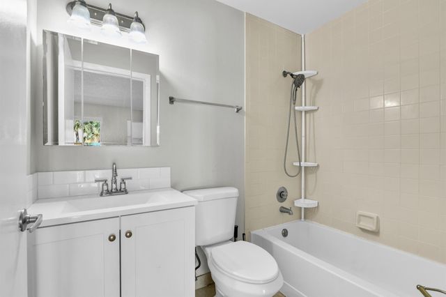 112 Meadows Circle, Boynton Beach, FL 33436