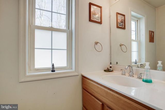 3220 COURTNEY SCHOOL RD, Midland, VA 22728