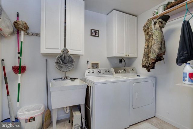 3220 COURTNEY SCHOOL RD, Midland, VA 22728