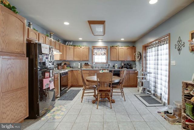 3220 COURTNEY SCHOOL RD, Midland, VA 22728