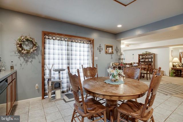 3220 COURTNEY SCHOOL RD, Midland, VA 22728