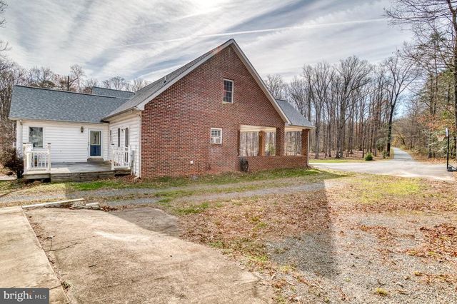 3220 COURTNEY SCHOOL RD, Midland, VA 22728
