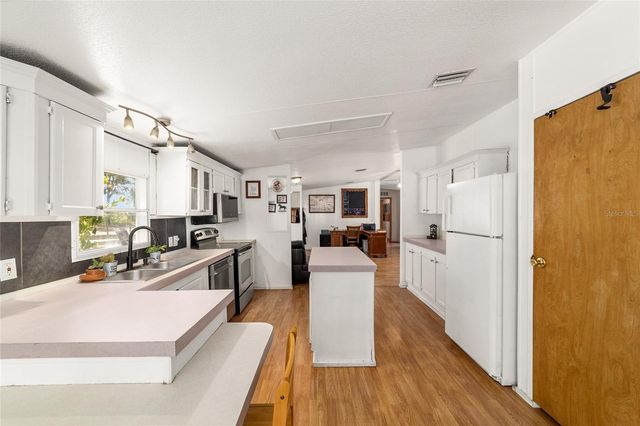 19551 SE 42ND PLACE, Morriston, FL 32668