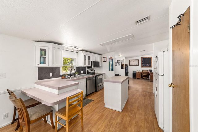 19551 SE 42ND PLACE, Morriston, FL 32668