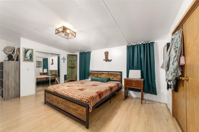 19551 SE 42ND PLACE, Morriston, FL 32668