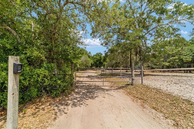 19551 SE 42ND PLACE, Morriston, FL 32668