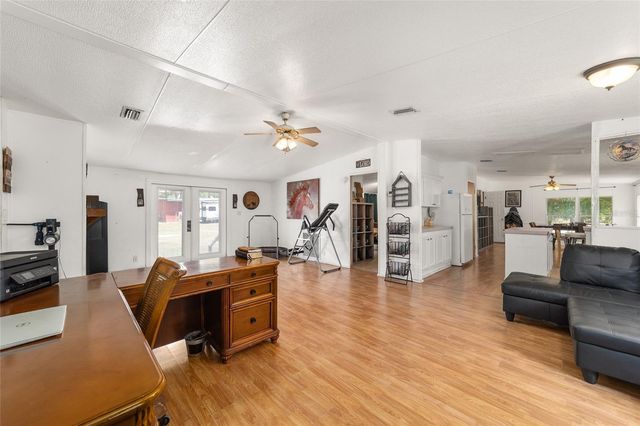 19551 SE 42ND PLACE, Morriston, FL 32668