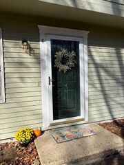 5 Hinman St 4, Sturbridge, MA 01518