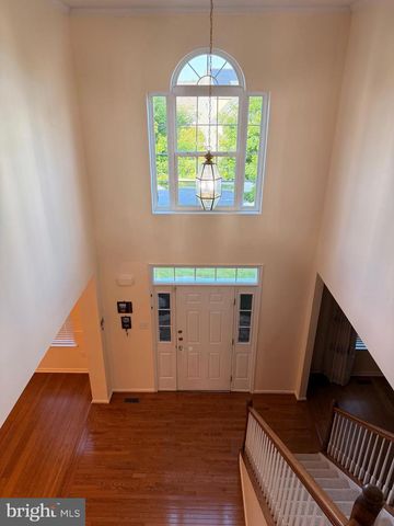 894 YORKSHIRE DR, Breinigsville, PA 18031
