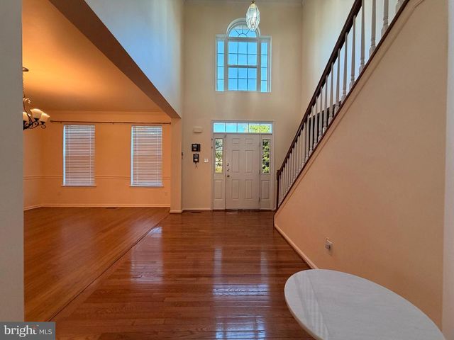 894 YORKSHIRE DR, Breinigsville, PA 18031