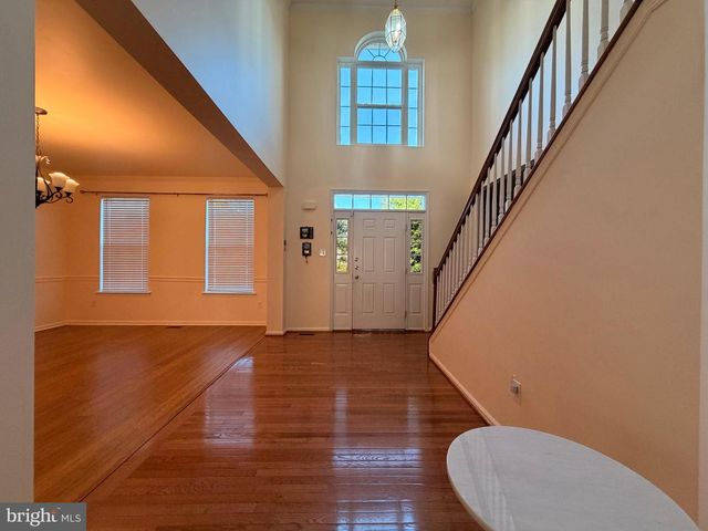 894 YORKSHIRE DR, Breinigsville, PA 18031