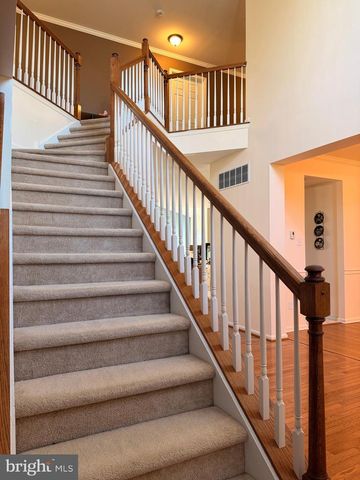 894 YORKSHIRE DR, Breinigsville, PA 18031