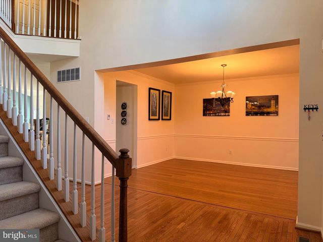 894 YORKSHIRE DR, Breinigsville, PA 18031