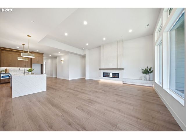 3718 N 12TH Cir, Ridgefield, WA 98642