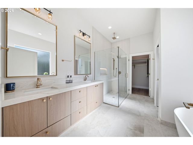 3718 N 12TH Cir, Ridgefield, WA 98642