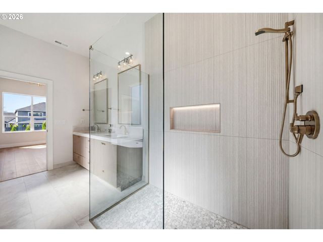 3718 N 12TH Cir, Ridgefield, WA 98642