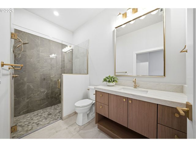 3718 N 12TH Cir, Ridgefield, WA 98642
