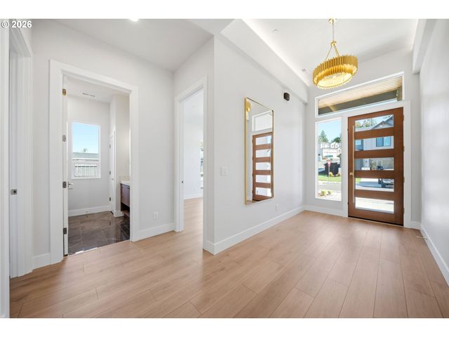 3718 N 12TH Cir, Ridgefield, WA 98642