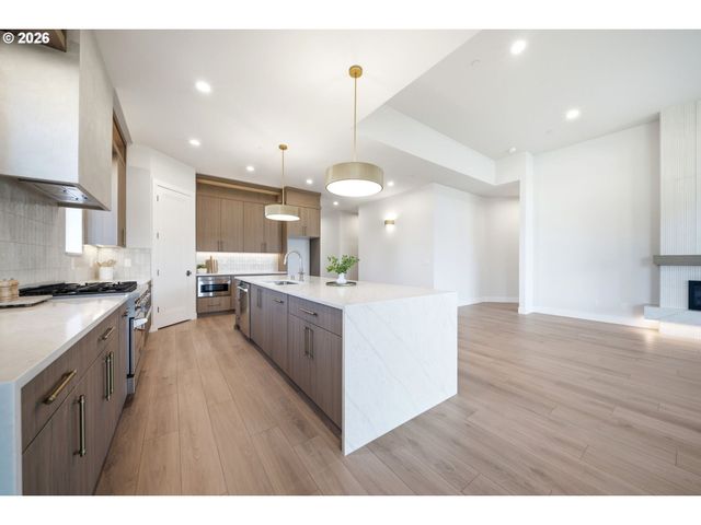 3718 N 12TH Cir, Ridgefield, WA 98642