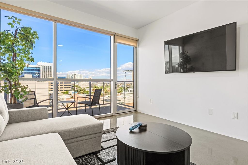 353 East Bonneville Avenue 707, Las Vegas, NV 89101 — photo 4