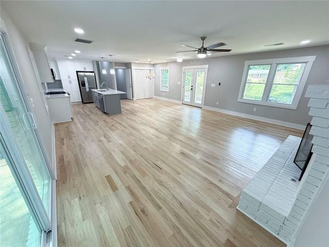 5545 Crestview Drive, Acworth, GA 30102