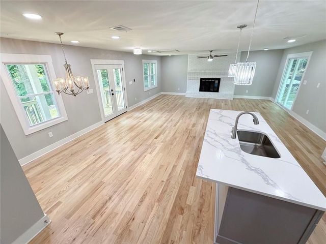 5545 Crestview Drive, Acworth, GA 30102