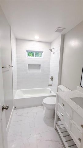 5545 Crestview Drive, Acworth, GA 30102