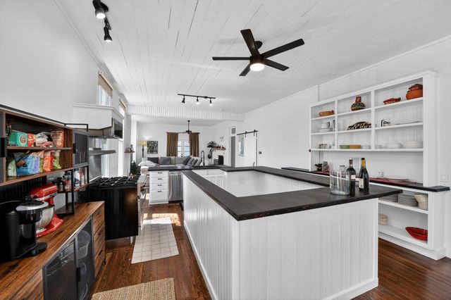 1402 Pecan ST, Bastrop, TX 78602