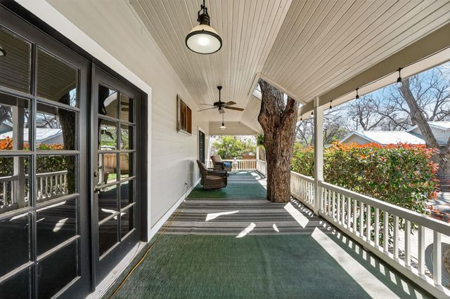 1402 Pecan ST, Bastrop, TX 78602