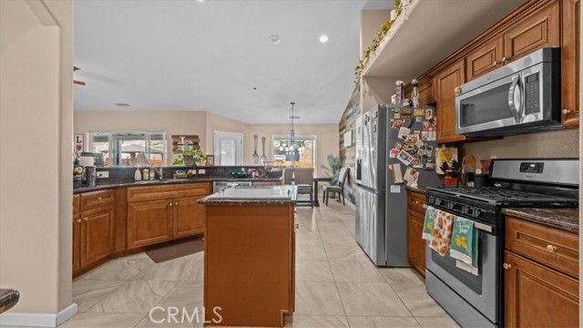 7860 Alston, Hesperia, CA 92345