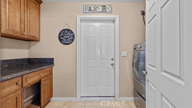 7860 Alston, Hesperia, CA 92345