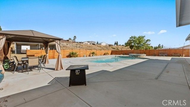 7860 Alston, Hesperia, CA 92345