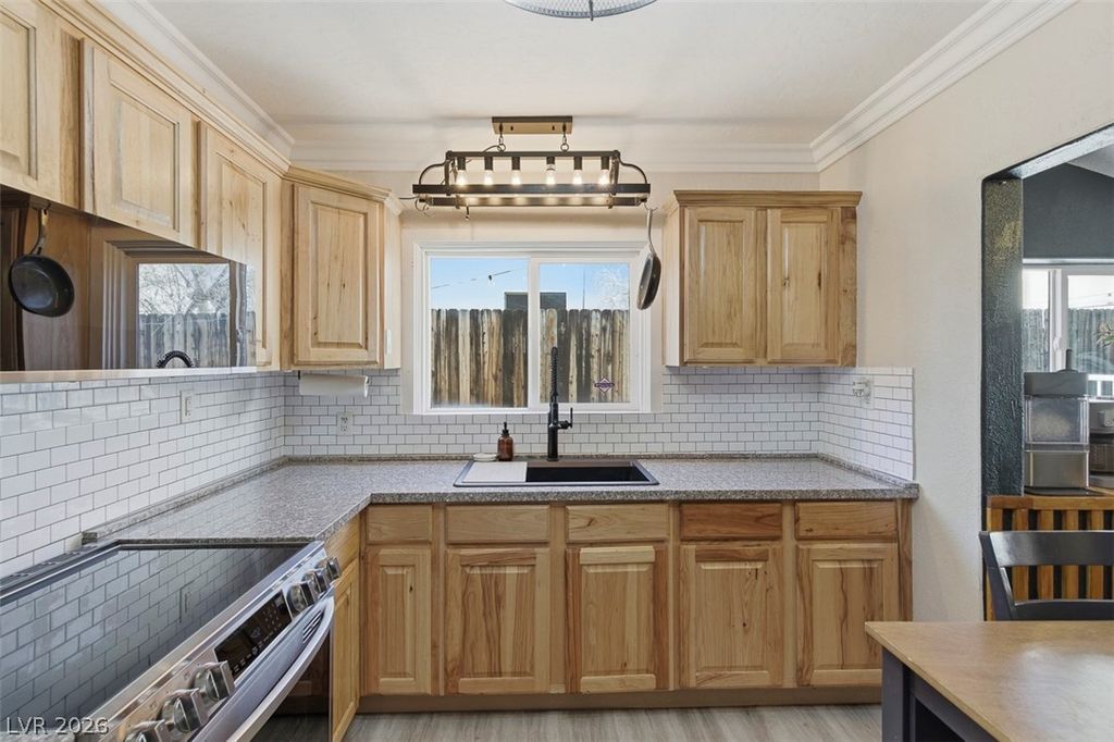 Image 11 of property listing at 545 Date Street, Boulder City, NV 89005