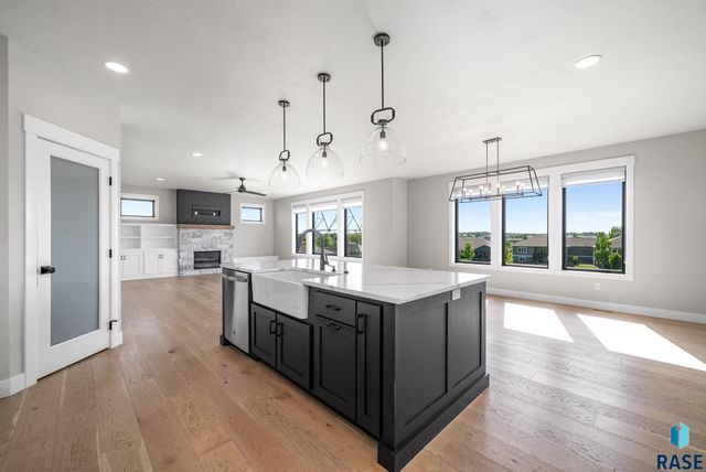 505 S Sassafras Cir Circle, Sioux Falls, SD 57110
