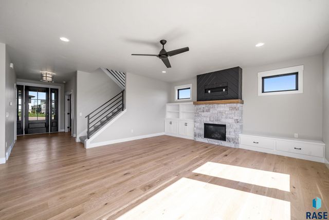 505 S Sassafras Cir Circle, Sioux Falls, SD 57110