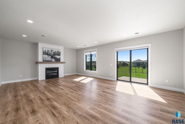 505 S Sassafras Cir Circle, Sioux Falls, SD 57110
