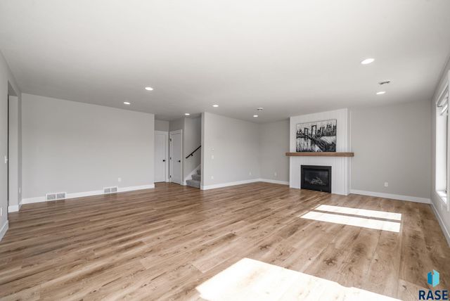 505 S Sassafras Cir Circle, Sioux Falls, SD 57110