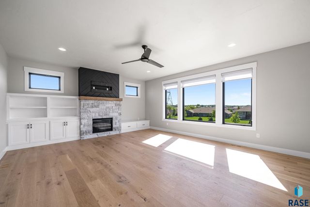 505 S Sassafras Cir Circle, Sioux Falls, SD 57110