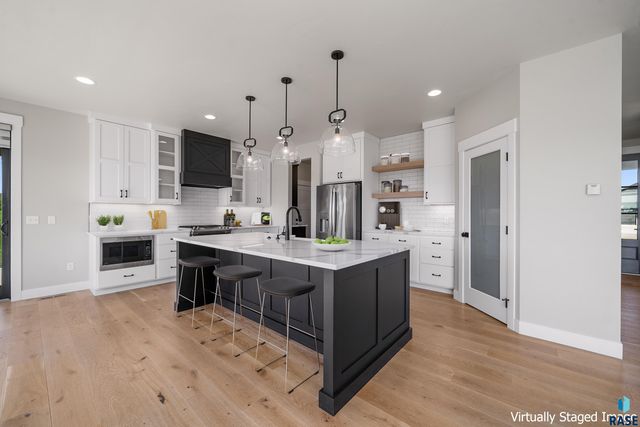 505 S Sassafras Cir Circle, Sioux Falls, SD 57110