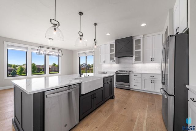 505 S Sassafras Cir Circle, Sioux Falls, SD 57110