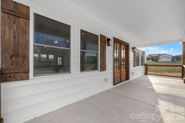 1284 Jay Burke Road, Taylorsville, NC 28681