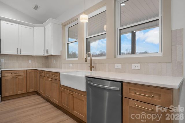 1284 Jay Burke Road, Taylorsville, NC 28681