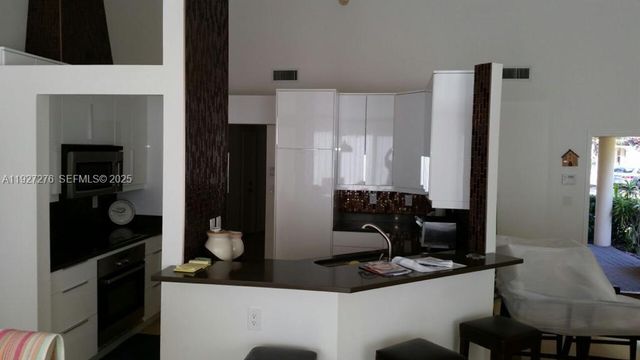 10136 NW 43rd Ter 10136, Doral, FL 33178