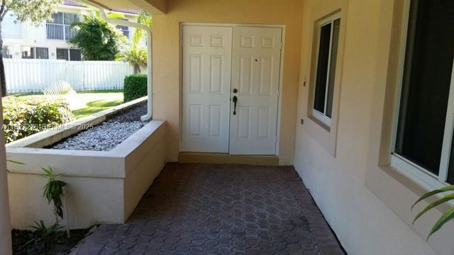 10136 NW 43rd Ter 10136, Doral, FL 33178