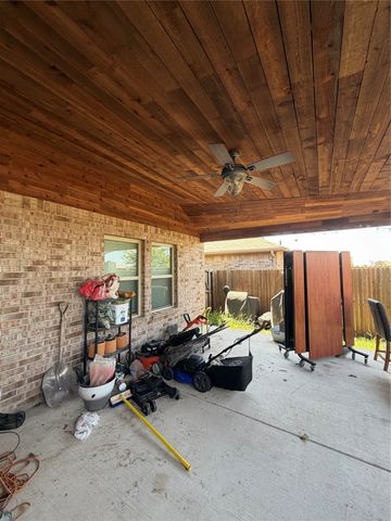 2005 Ocelot Street, Crandall, TX 75114