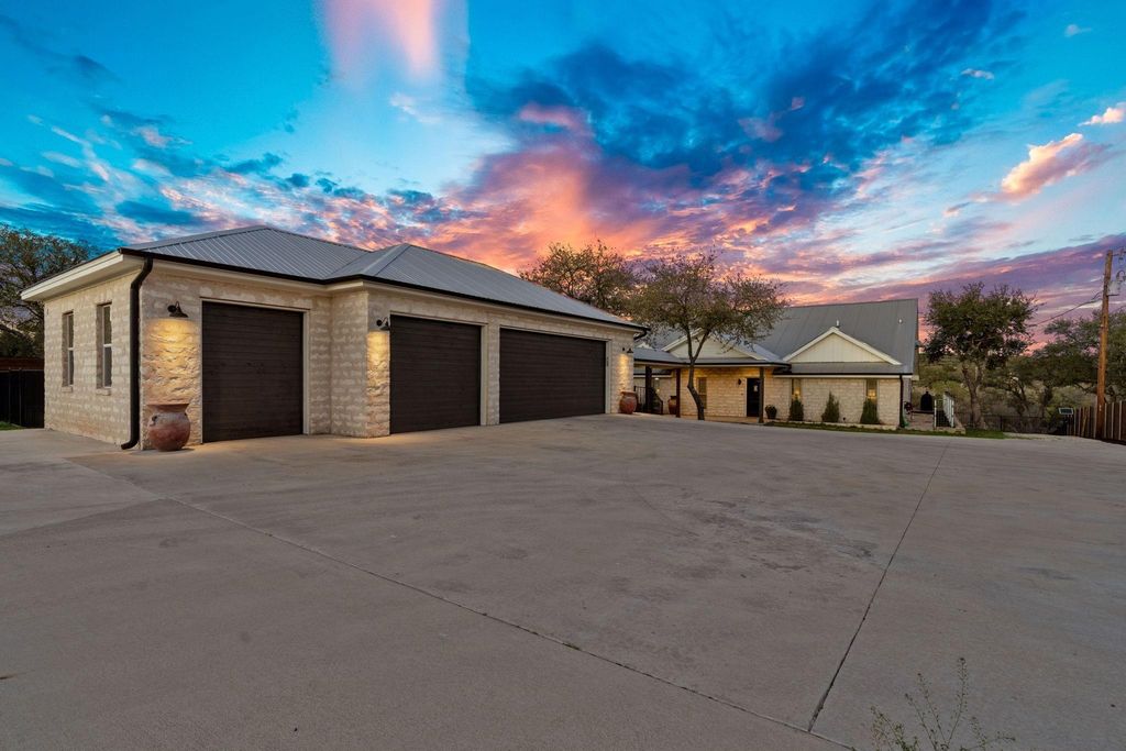 1325 Likeness RD, Spicewood, TX 78669