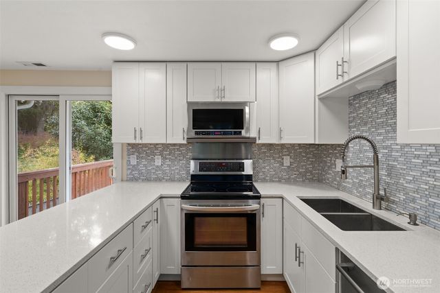 5705 38th Court SE, Lacey, WA 98503